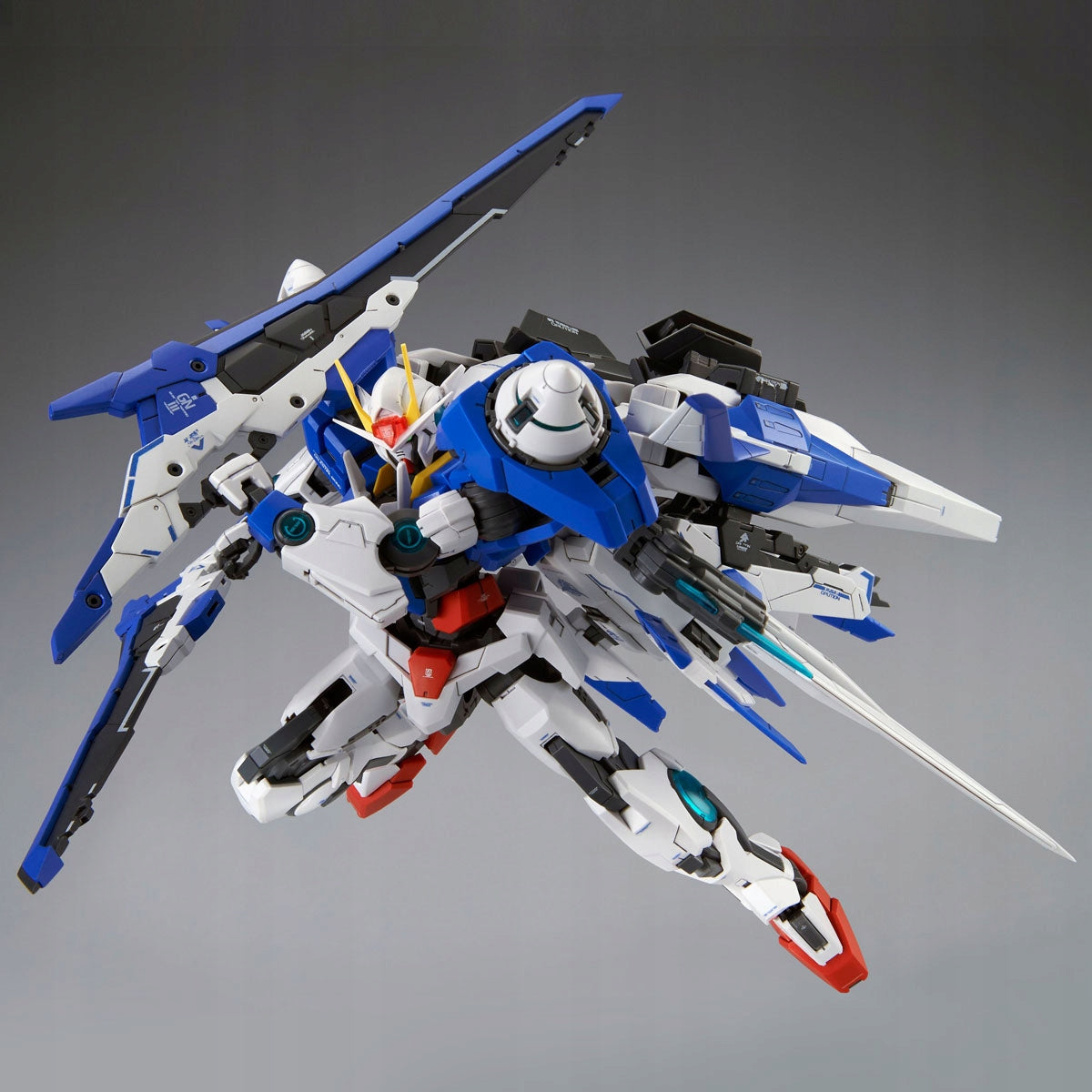 00 XN Raiser – model Bandai MG 1:100