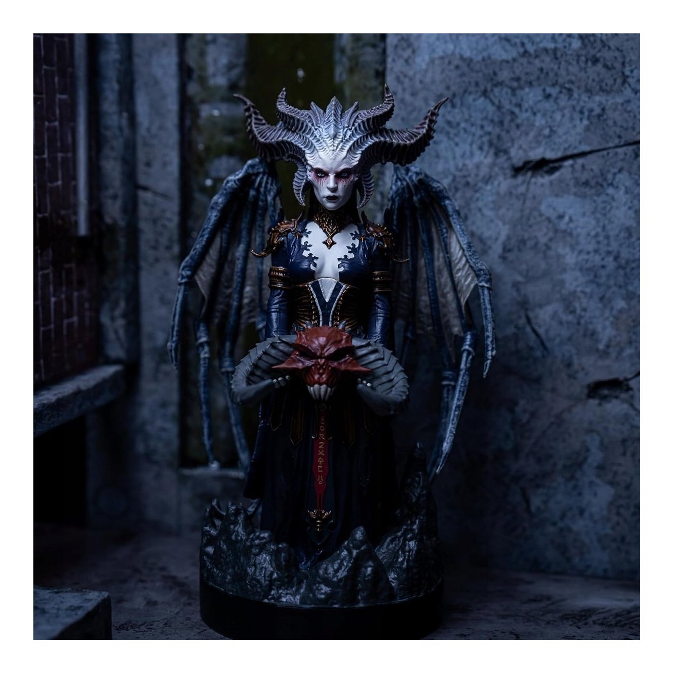 Diablo IV Lilith - stojak i ładowarka