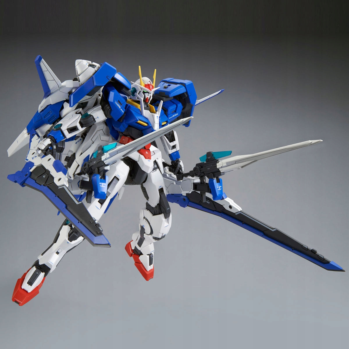 00 XN Raiser – model Bandai MG 1:100