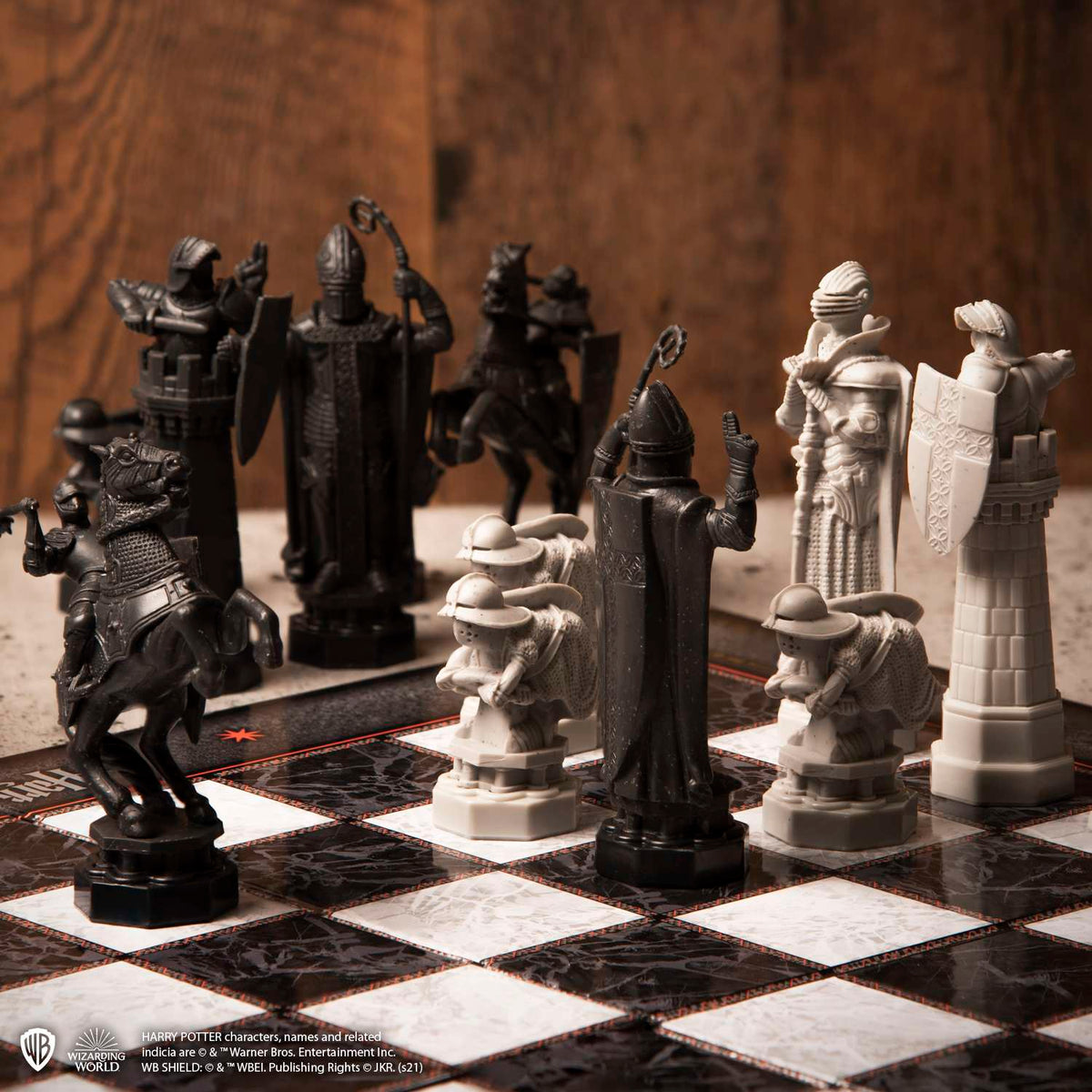 Szachy Harry Potter Wizard Chess Set – The Noble Collection
